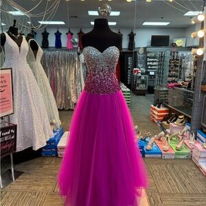 NIGHT MOVES 6600 SZ-4 PINK DIAMOND PROM/PAGENT/FORMAL